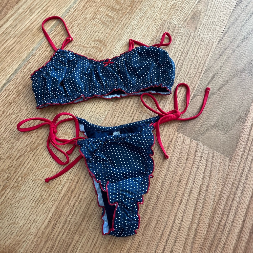 Frankie’s bikinis set